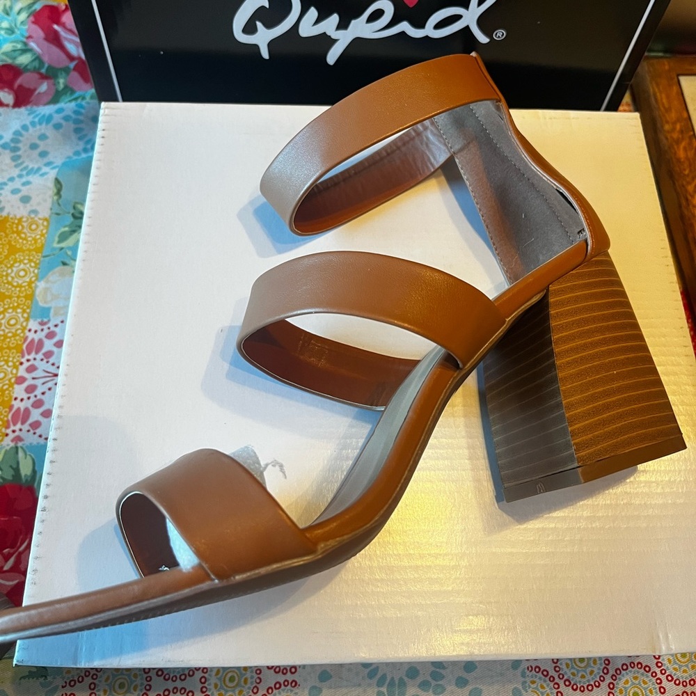 Qupid | Multi-Strap Sandal, NIB - Picture 3 of 7